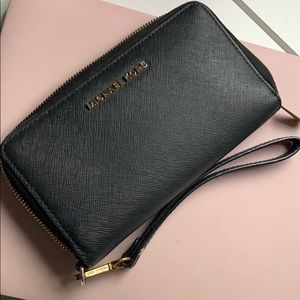 Micheal Kors Wallet